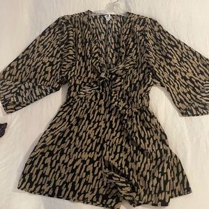 Tie front romper with pockets